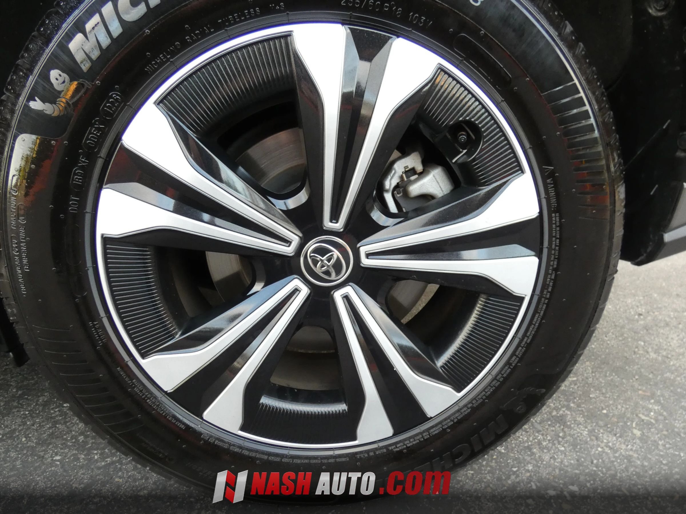 Used 2024 Toyota bZ4X AWD w/ Weather Package image 21