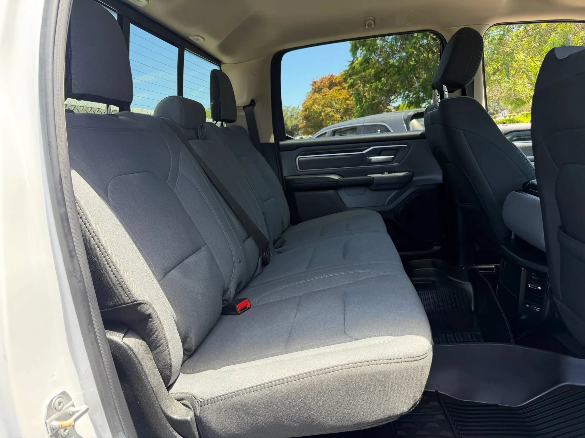 Used 2020 RAM 1500 Big Horn AWD/4WD image 18