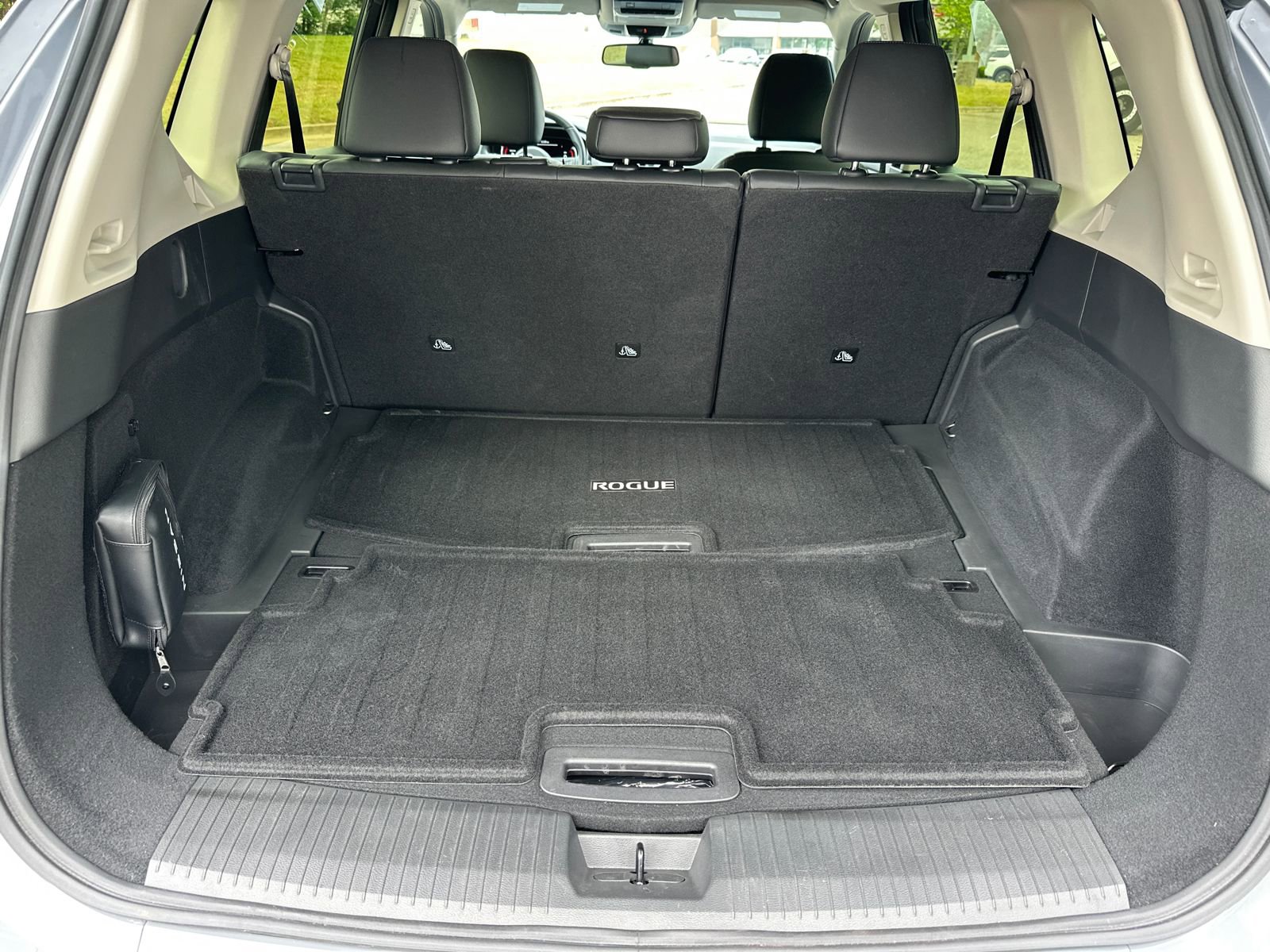 Certified 2024 Nissan Rogue SL FWD image 16