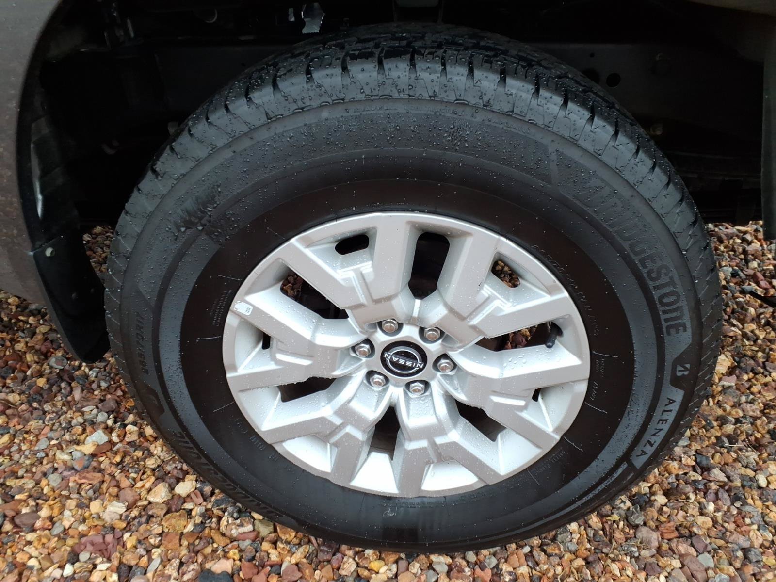 Used 2023 Nissan Frontier SV AWD/4WD image 5