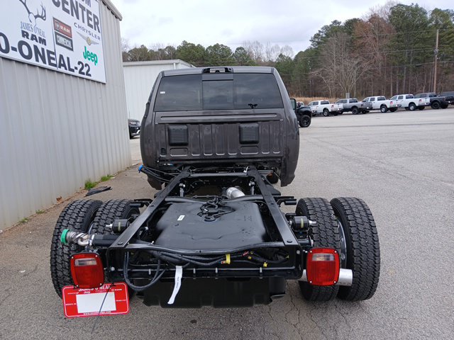 New 2026 RAM 4500 4x4 Crew Cab DRW image 4