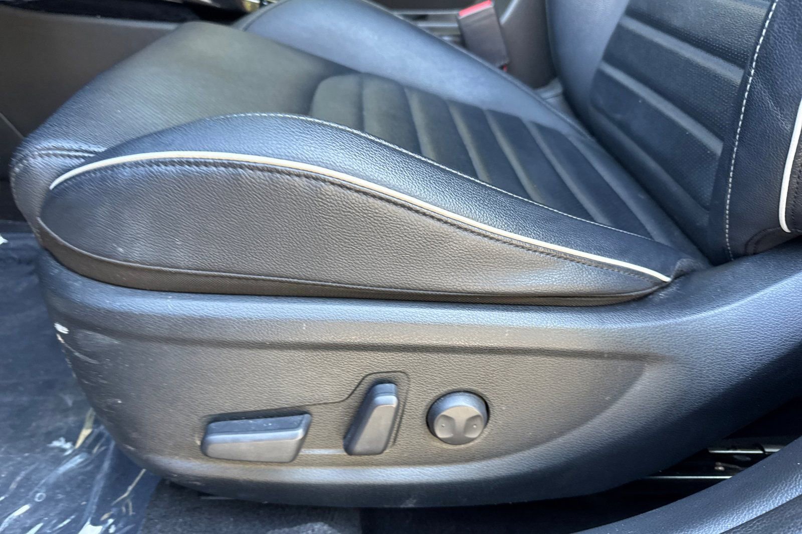 Used 2023 Kia Forte GT-Line w/ GT-Line Premium Package FWD image 14