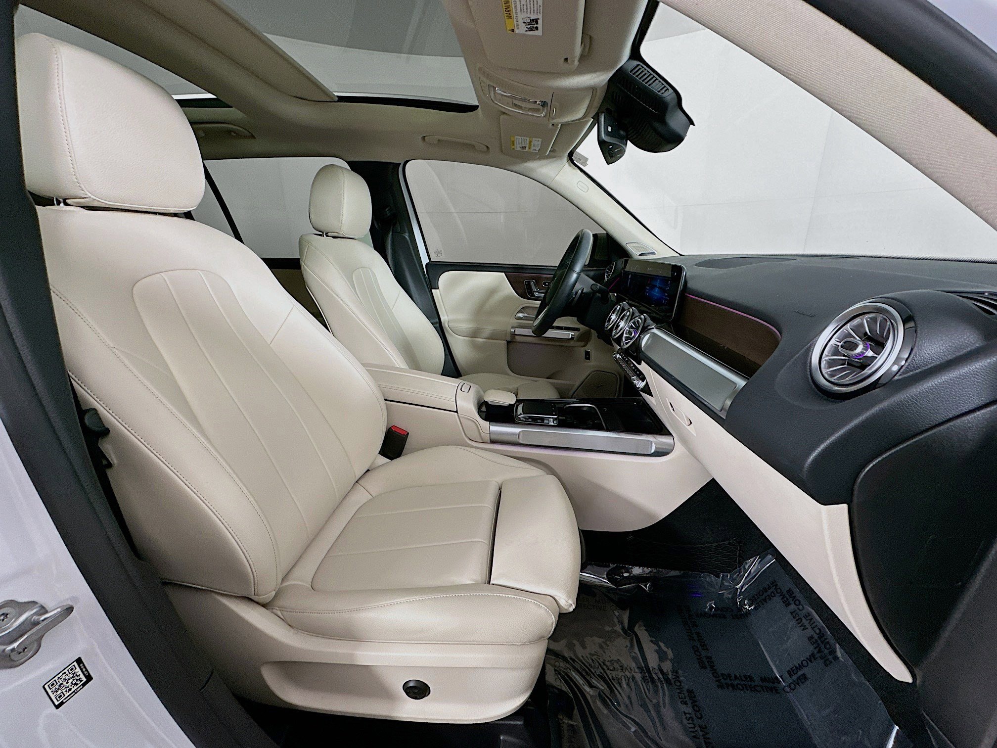 Used 2020 Mercedes-Benz GLB 250 4MATIC image 32