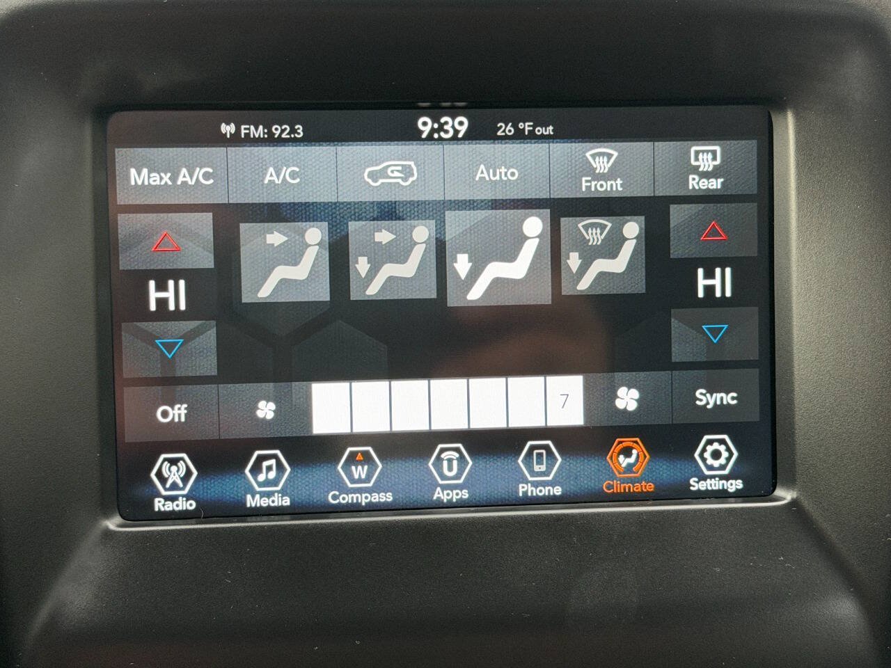 Used 2019 Jeep Compass Latitude AWD/4WD image 41