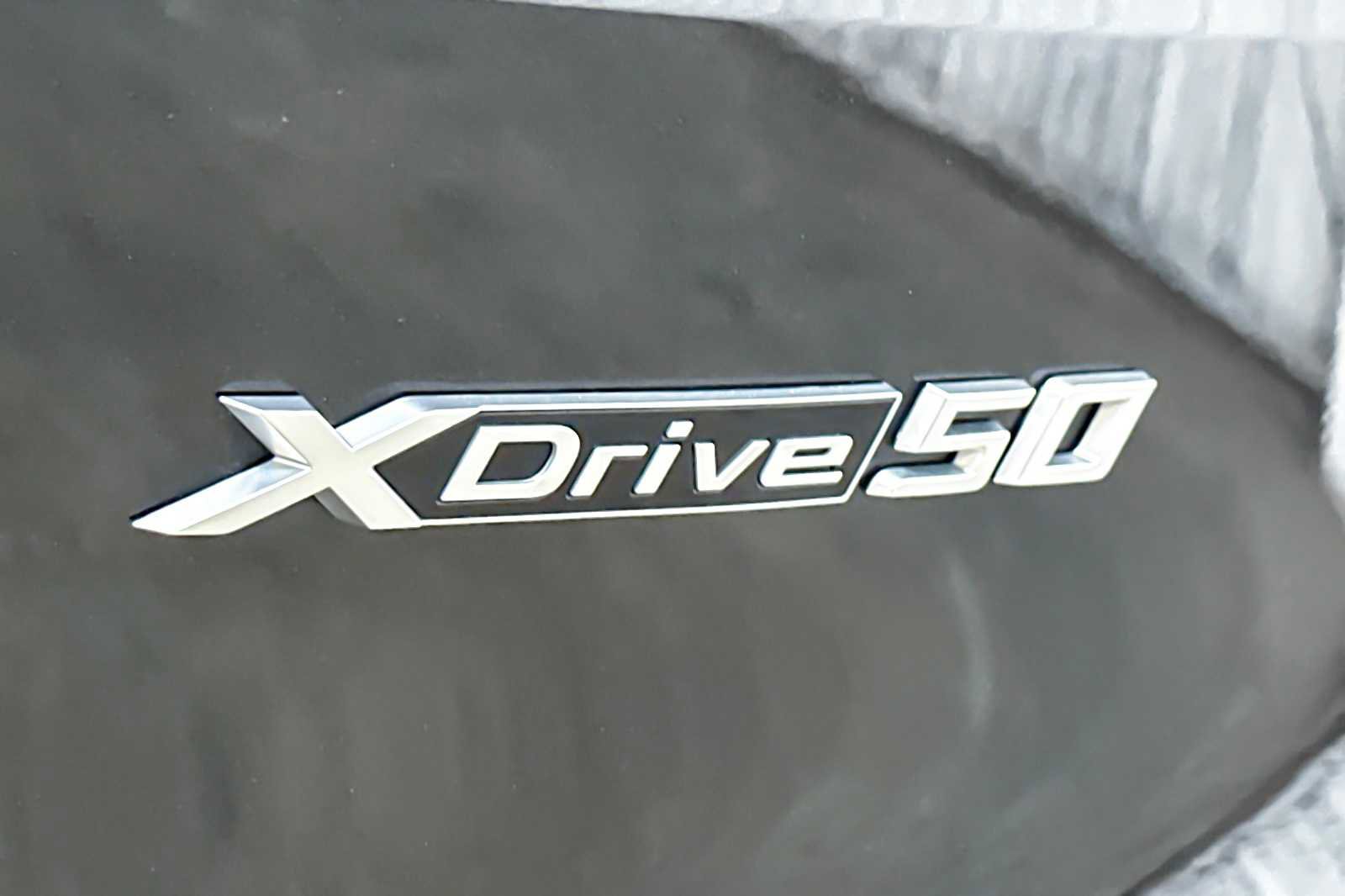 Used 2024 BMW iX xDrive50 w/ Sport Package image 28