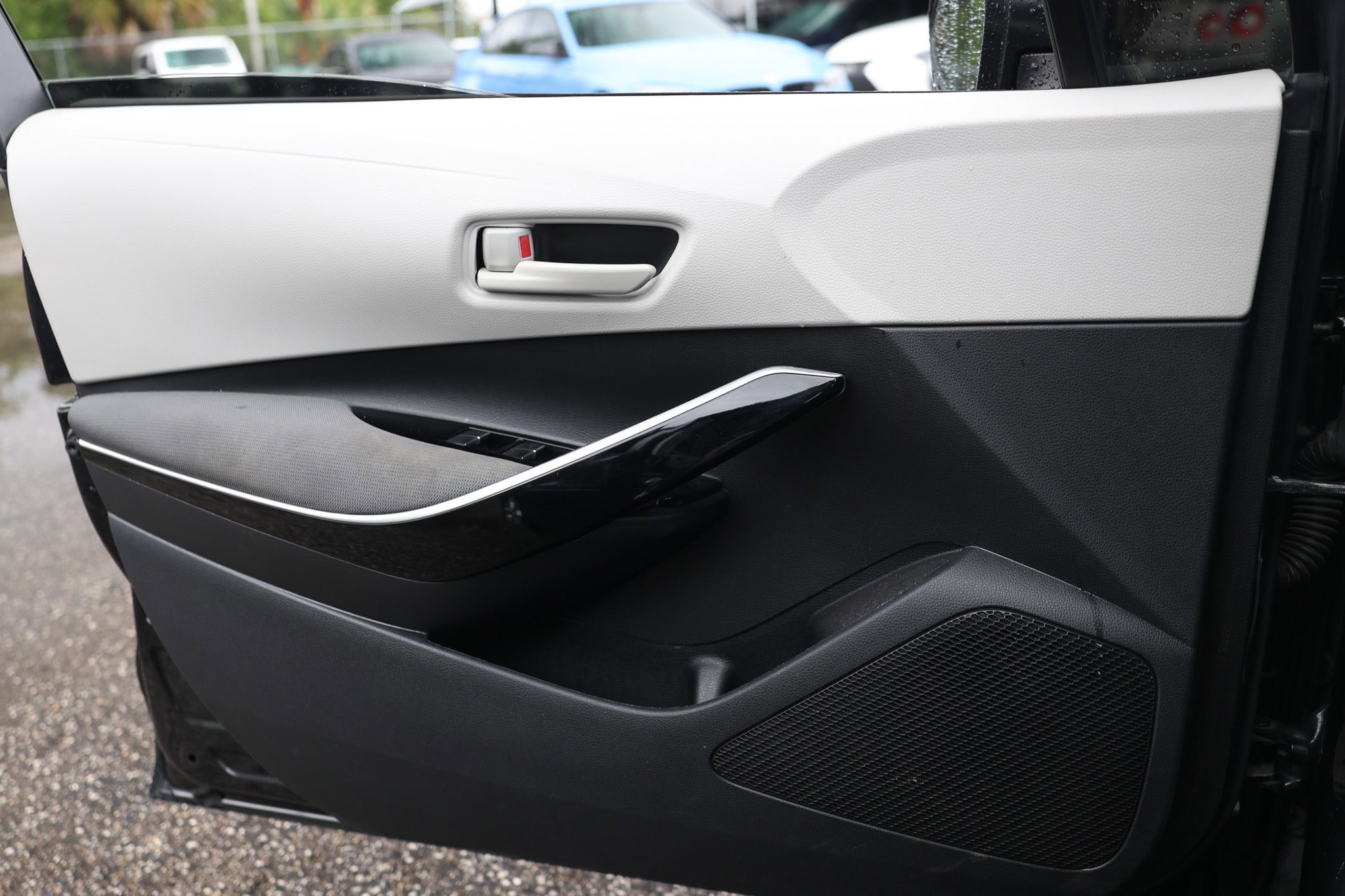 Used 2020 Toyota Corolla SE FWD image 42