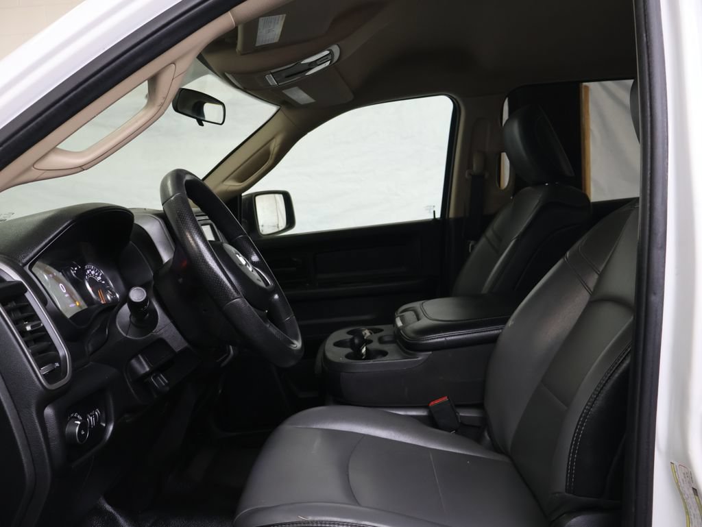 Used 2020 RAM 2500 Tradesman w/ Chrome Appearance Group RWD image 16