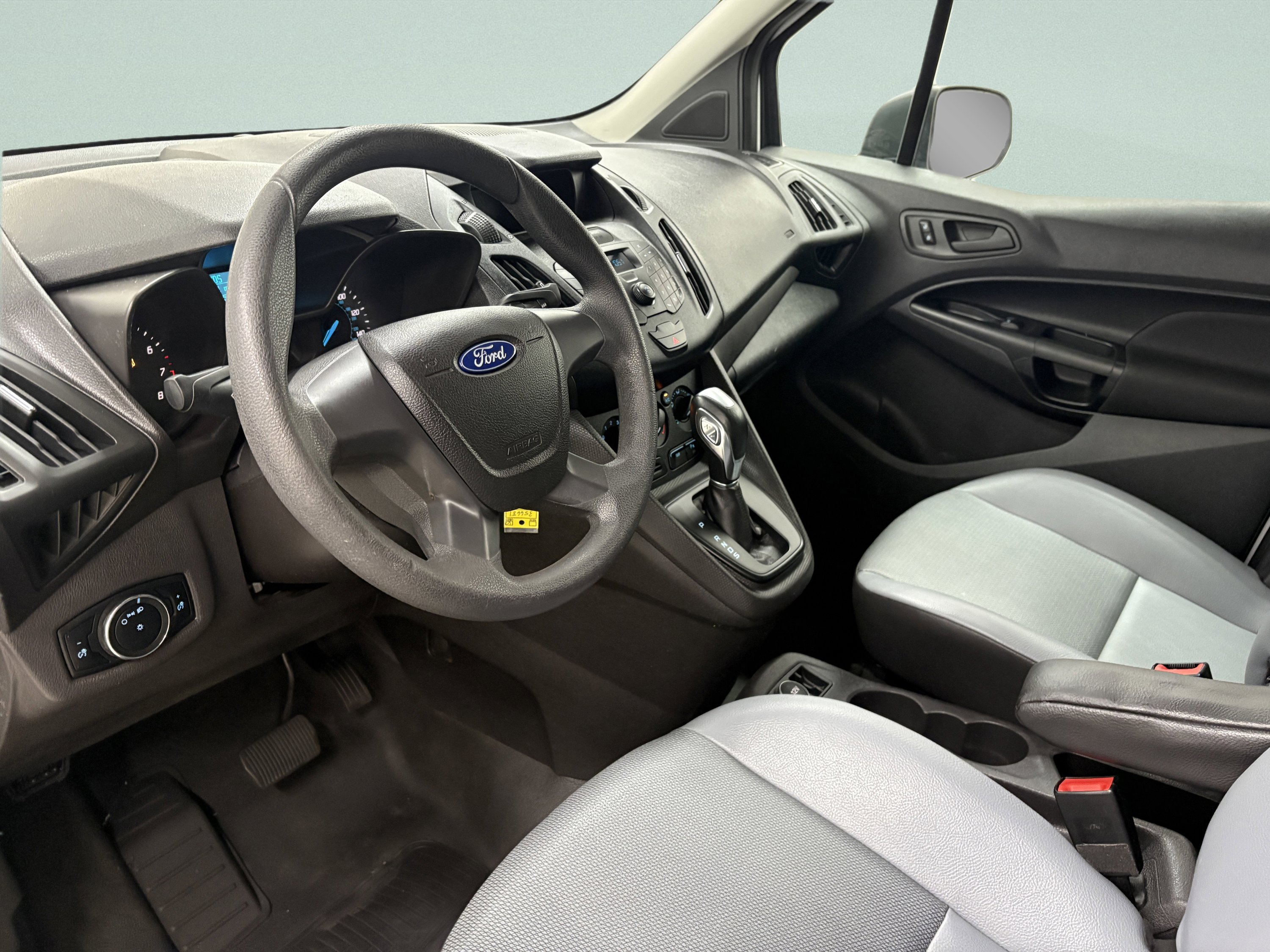 Used 2018 Ford Transit Connect XL FWD image 12