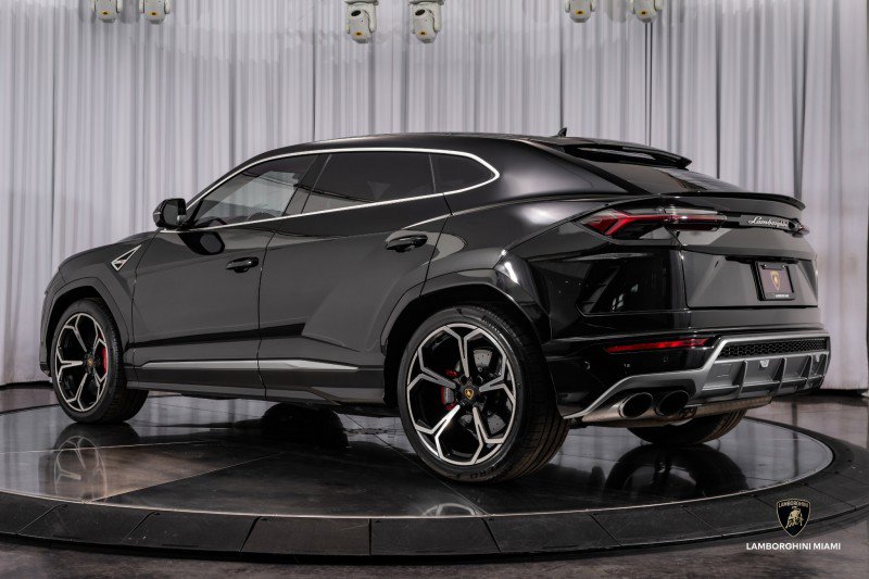 Used 2021 Lamborghini Urus image 9
