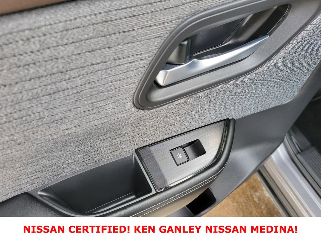 Certified 2023 Nissan Rogue SV image 40