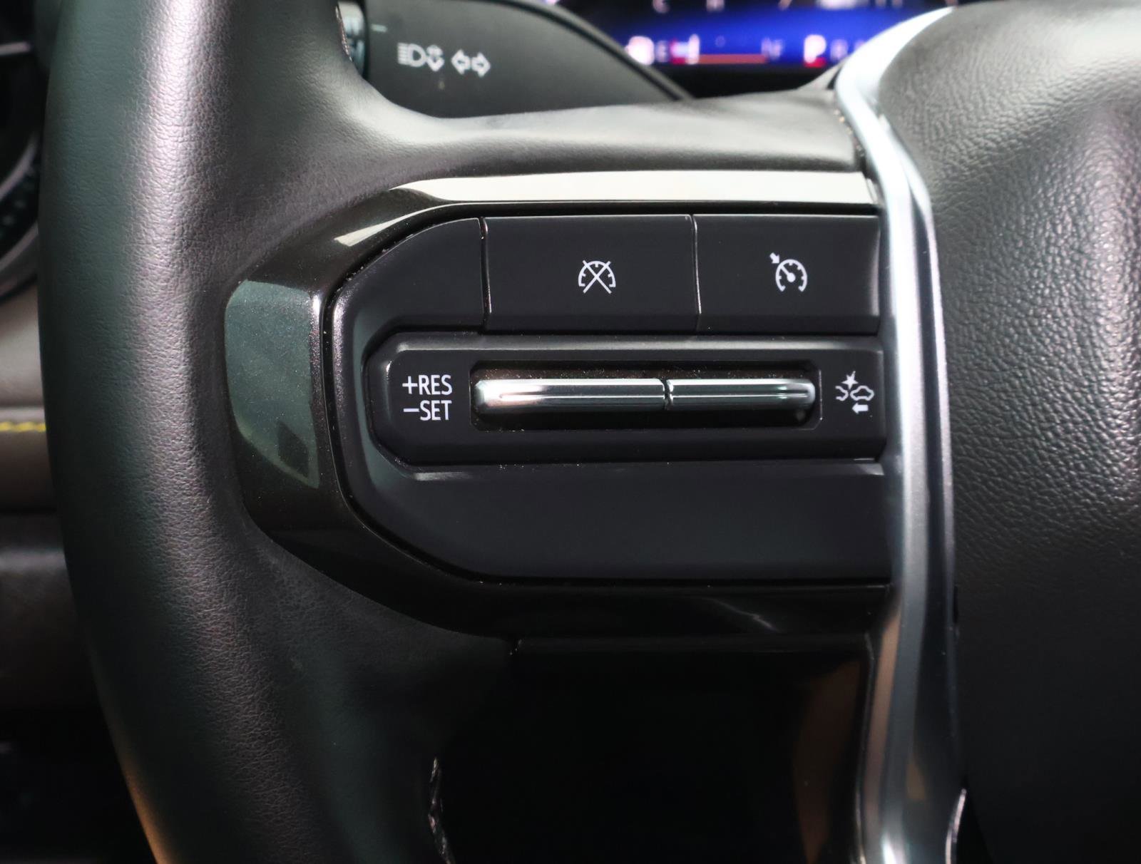 Used 2024 Chevrolet Colorado ZR2 w/ ZR2 Convenience Package III image 27