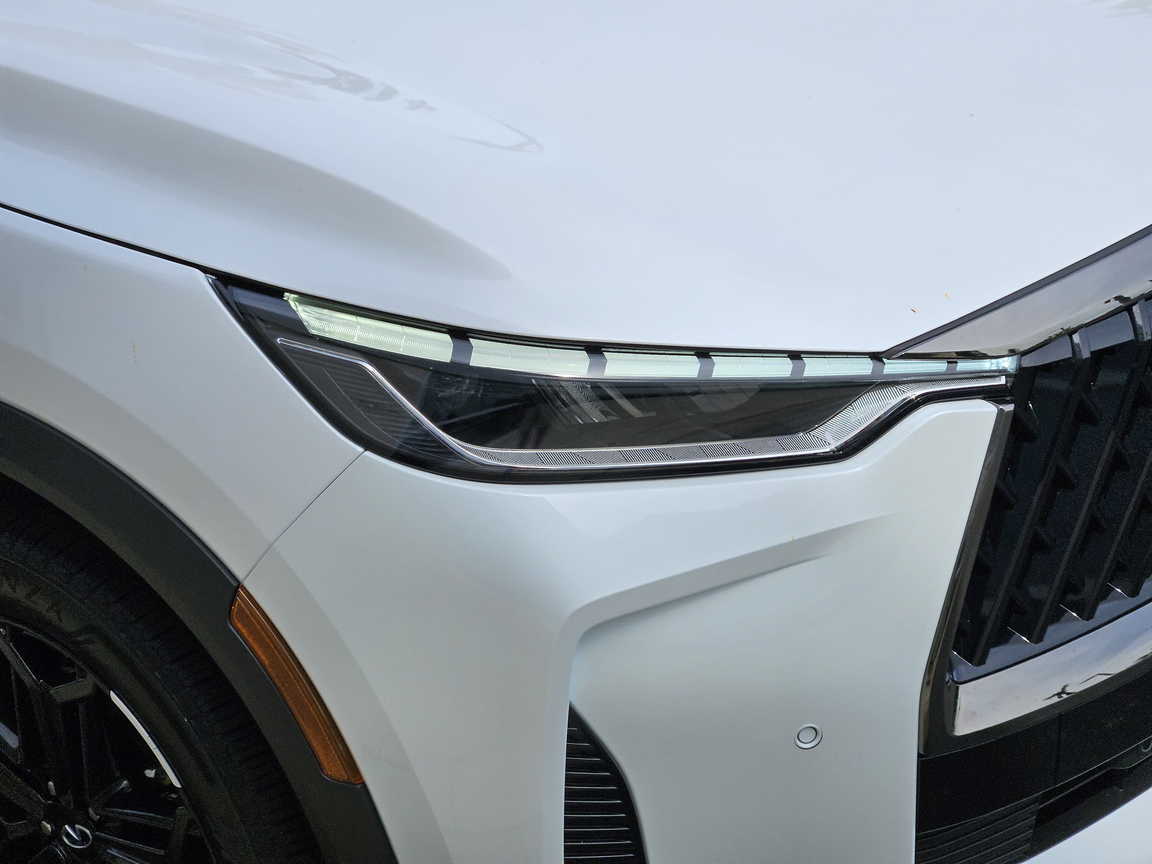 New 2026 INFINITI QX60 Luxe w/ Dark Cargo Package image 8