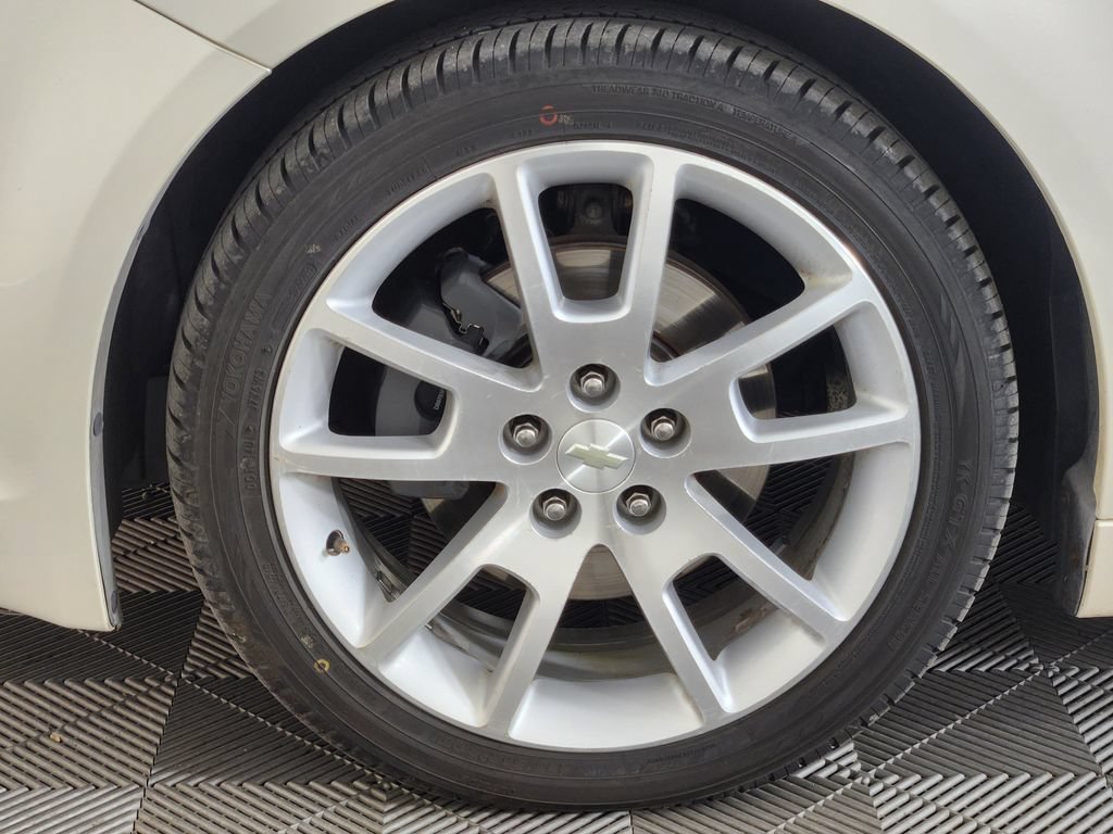 Used 2012 Chevrolet Malibu LTZ FWD image 10