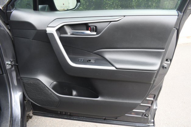 Certified 2022 Toyota RAV4 XLE w/ Convenience Package FWD image 24