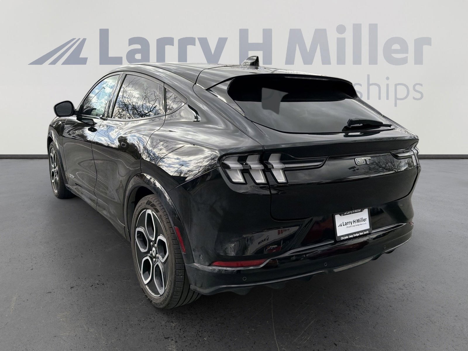 Used 2023 Ford Mustang Mach-E GT image 6