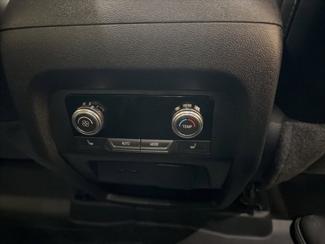 Used 2025 GMC Acadia AT4 image 39