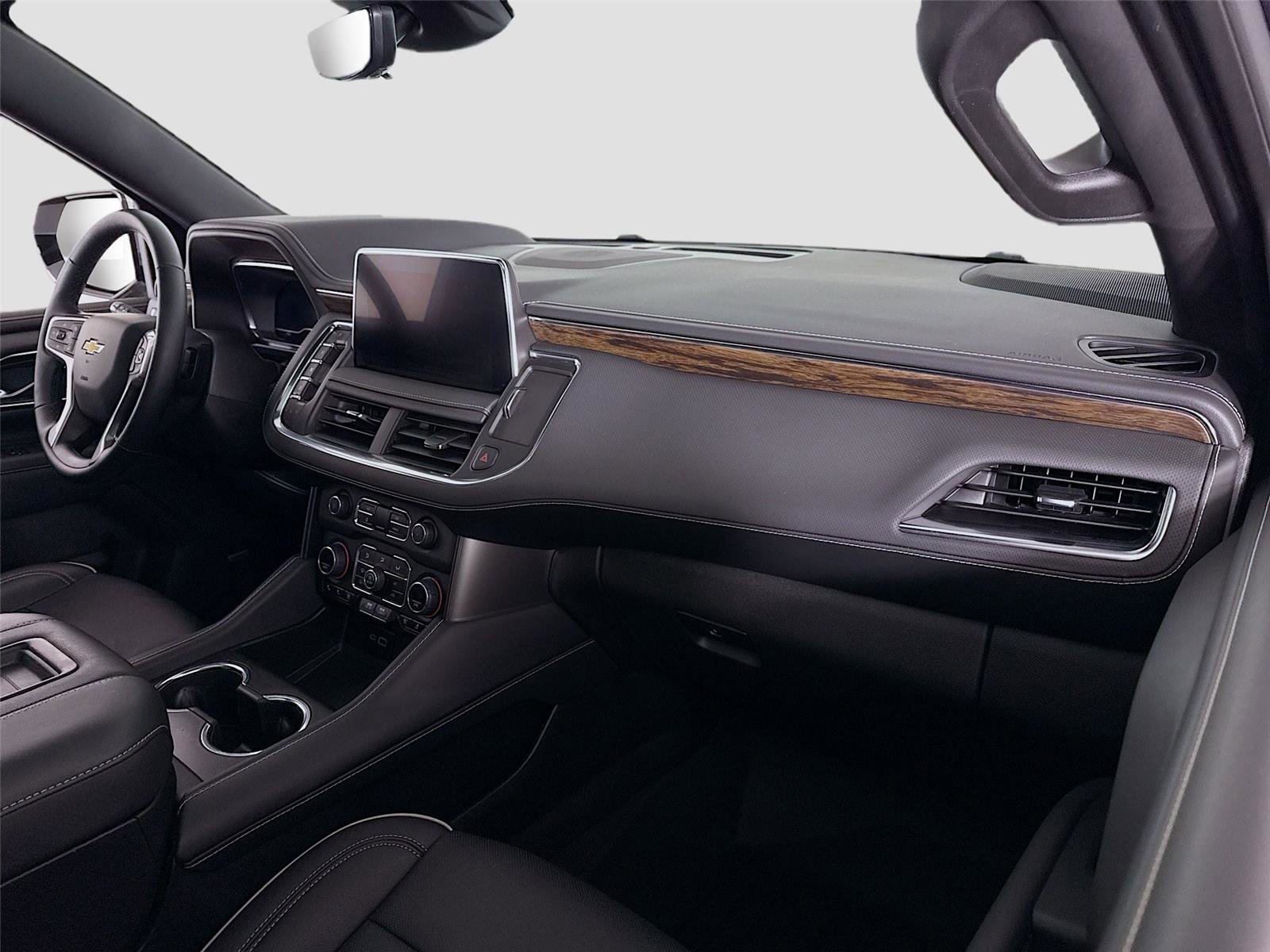 Used 2024 Chevrolet Tahoe Premier w/ Premium Package image 25