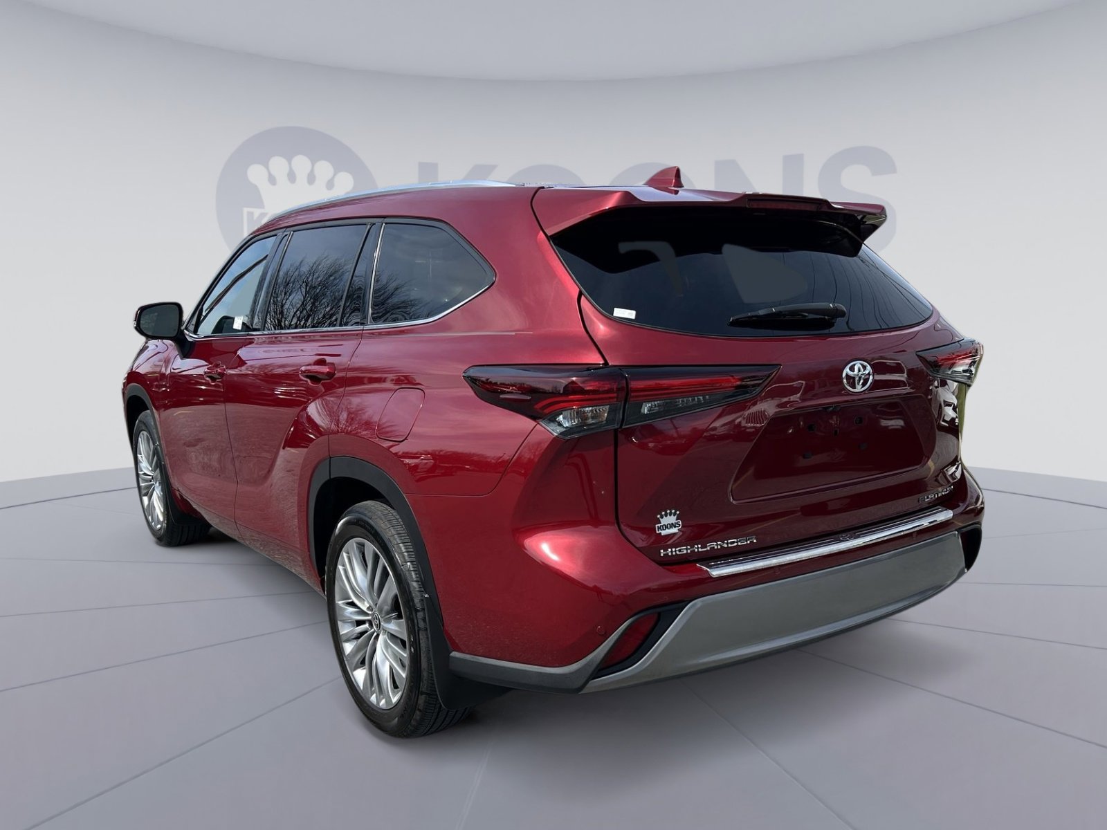 Used 2024 Toyota Highlander Platinum image 4
