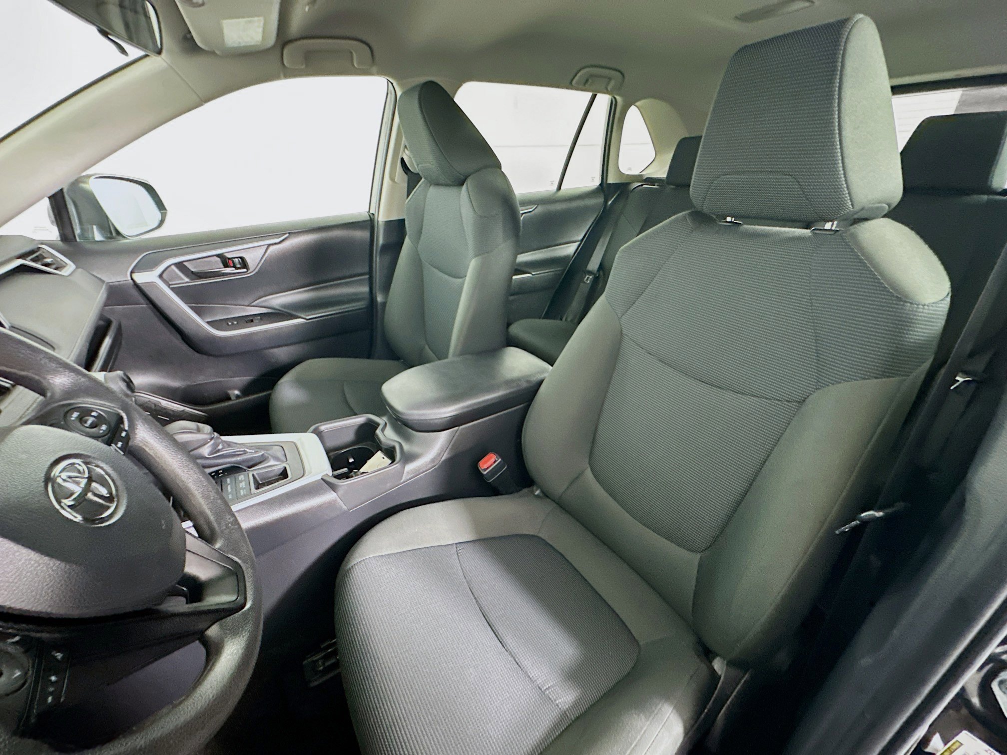 Used 2024 Toyota RAV4 LE image 13