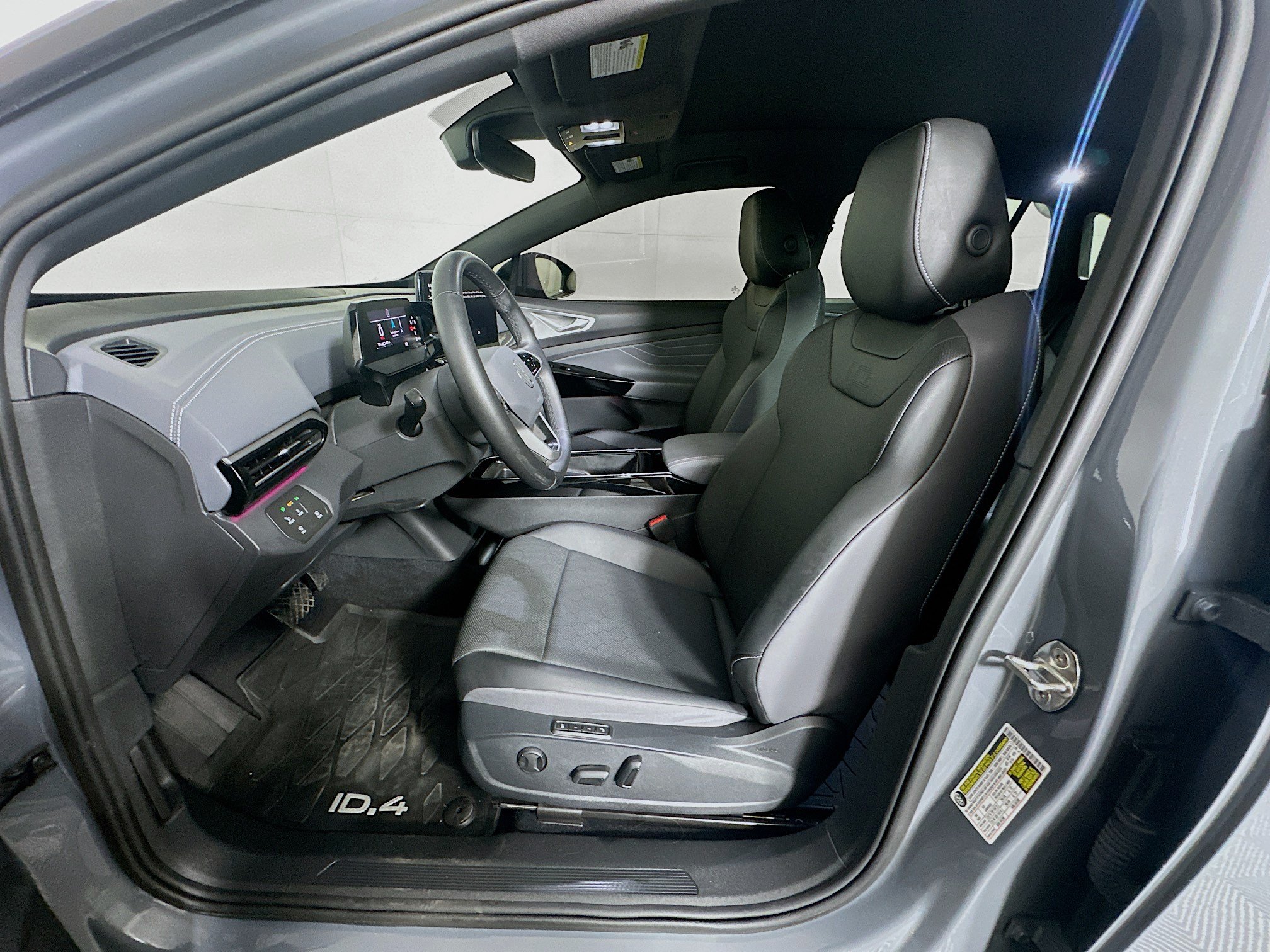 Used 2023 Volkswagen ID.4 S RWD image 13
