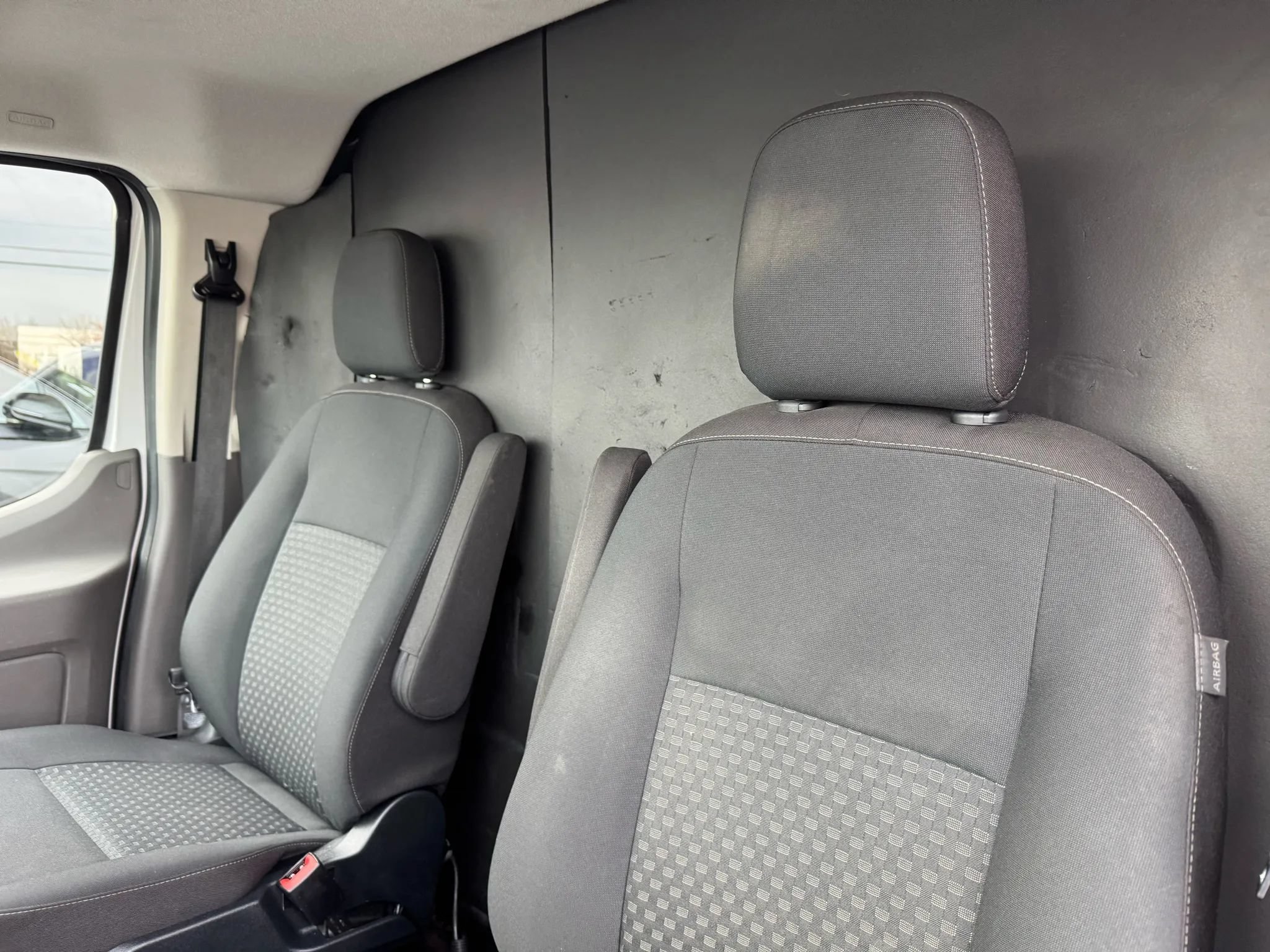 Used 2021 Ford Transit 250 Low Roof RWD image 8