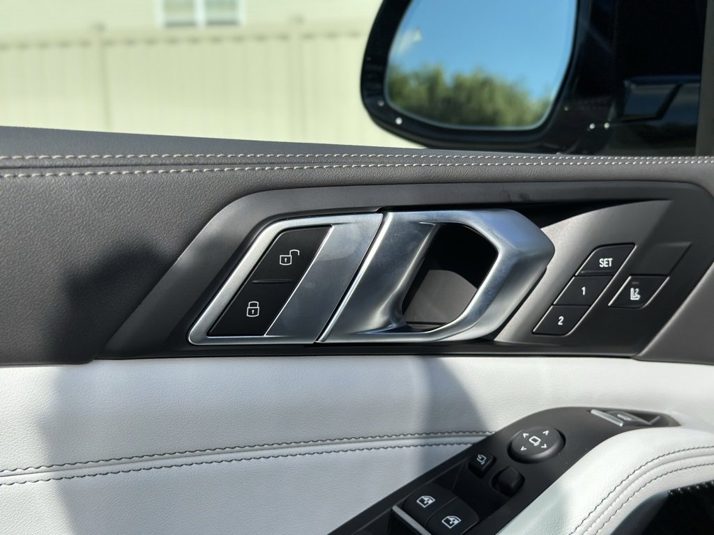 New 2026 BMW X5 M60i image 19