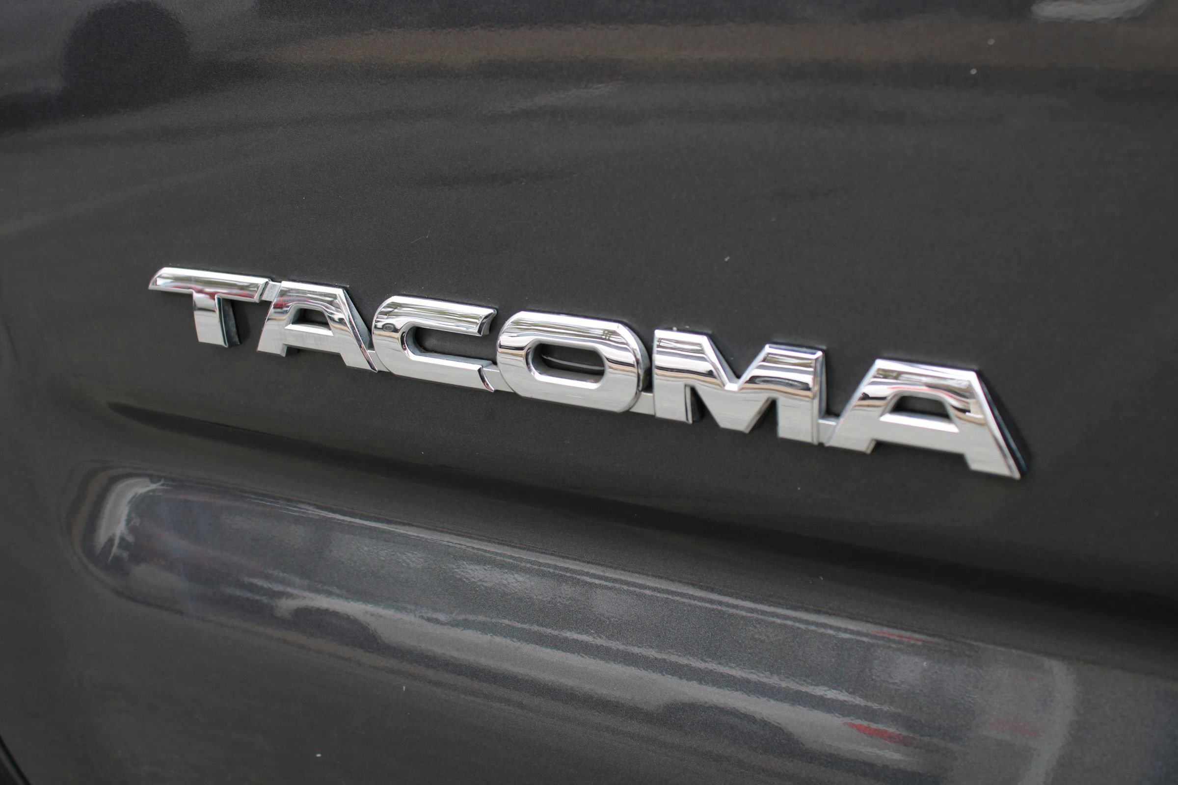 Used 2011 Toyota Tacoma PreRunner w/ TRD Sport Pkg w/JBL Audio image 21