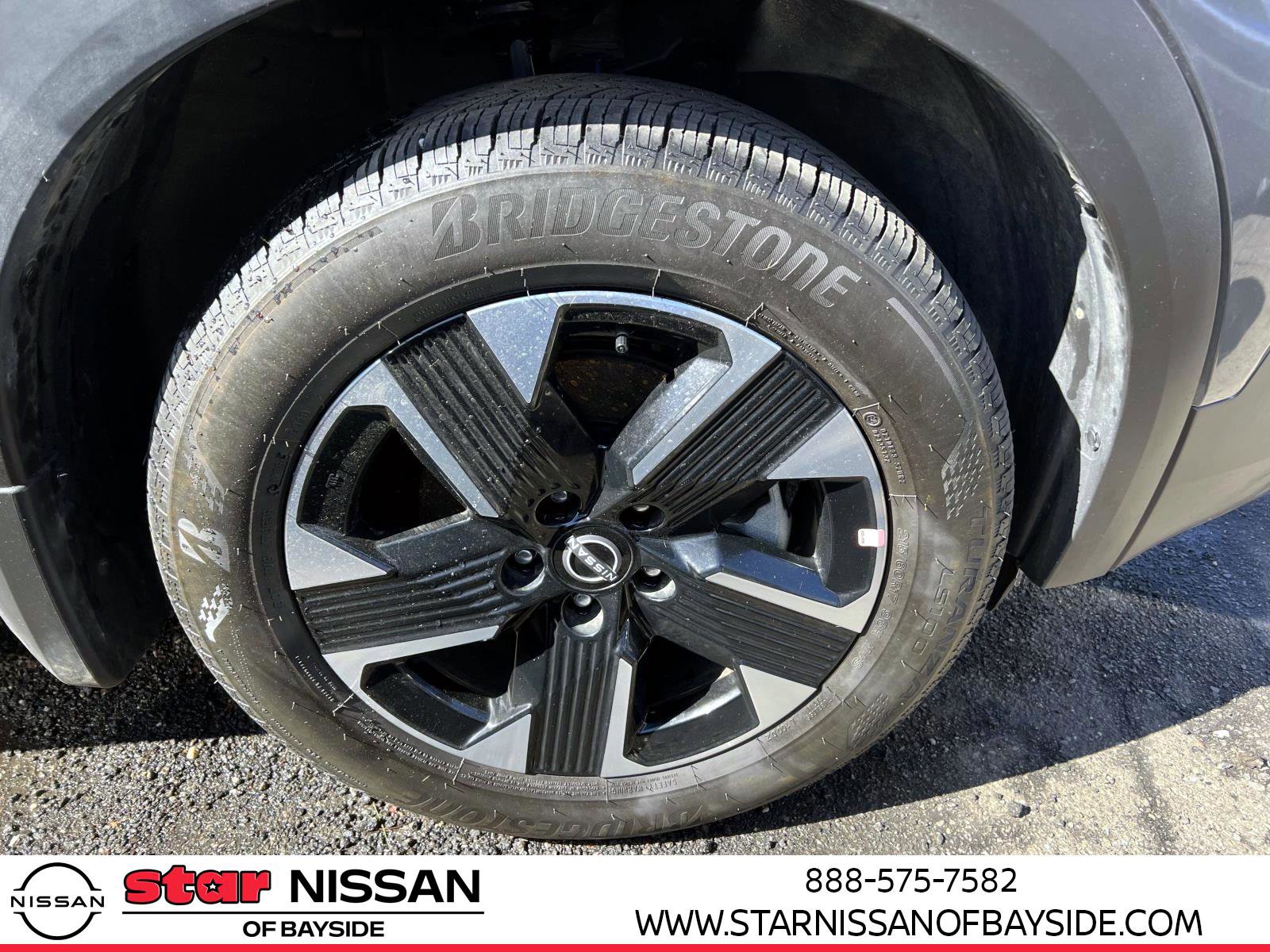 Used 2025 Nissan Kicks SV w/ SV Premium Package image 8