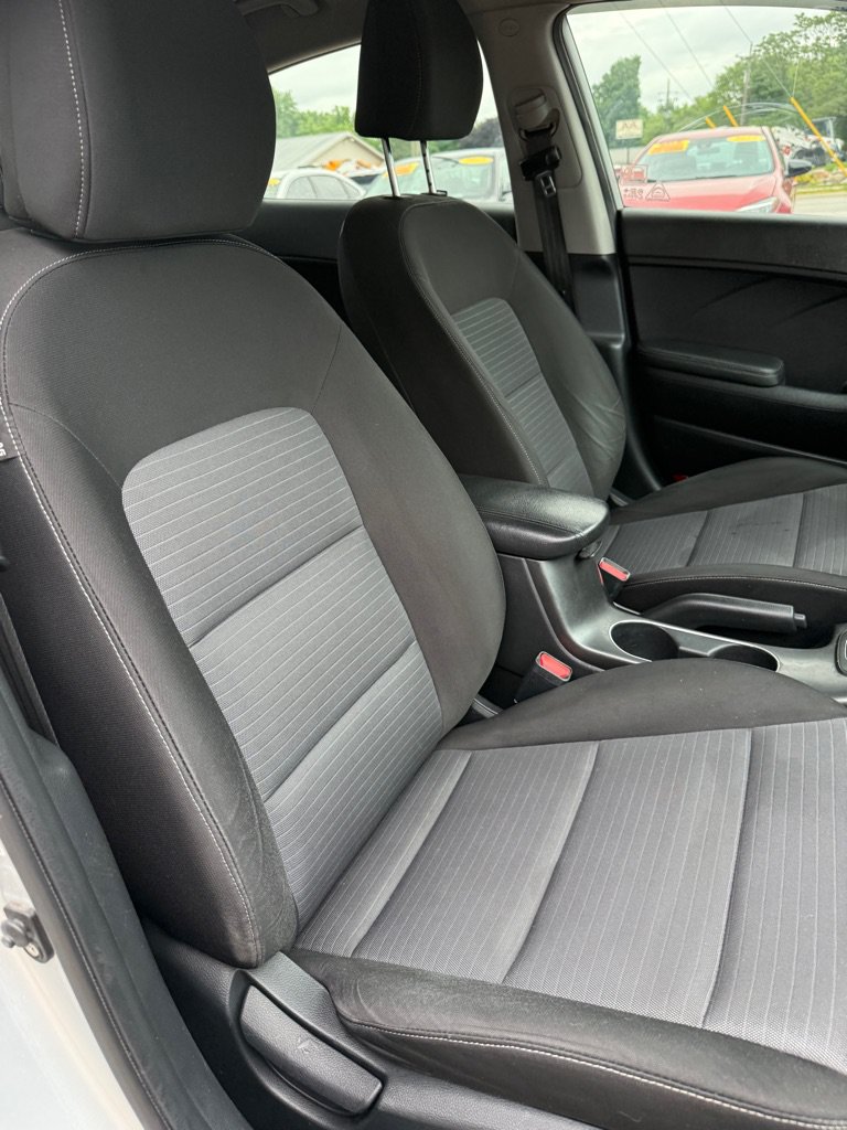 Used 2016 Kia Forte LX w/ LX Popular Package FWD image 11