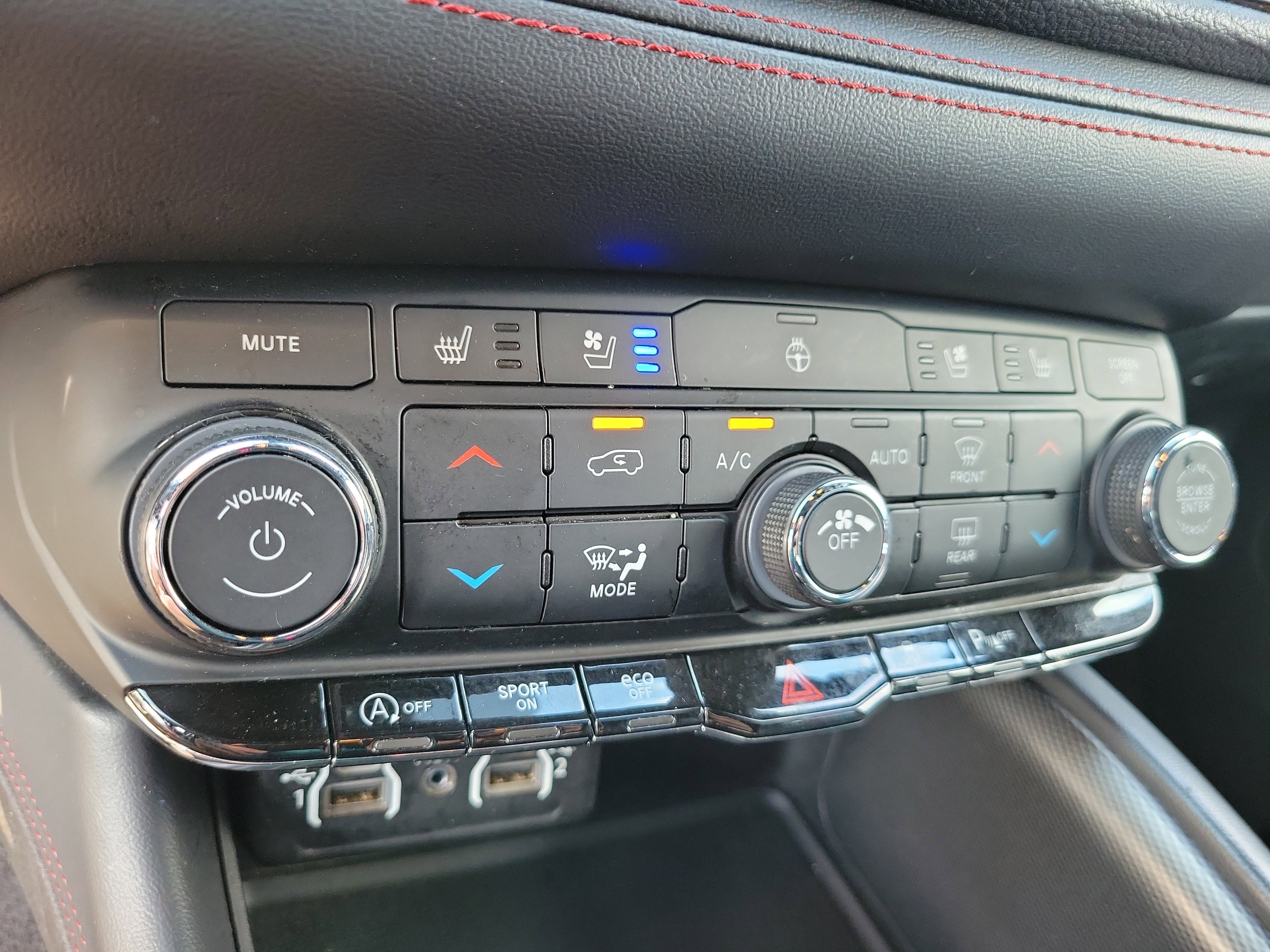 Used 2023 Dodge Durango GT image 26