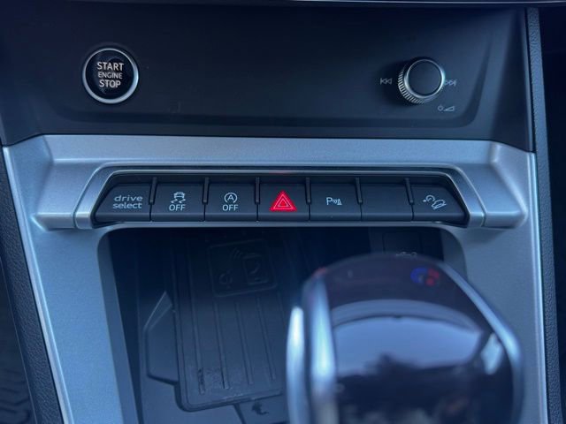 Certified 2025 Audi Q3 2.0T Premium w/ Convenience Package image 55