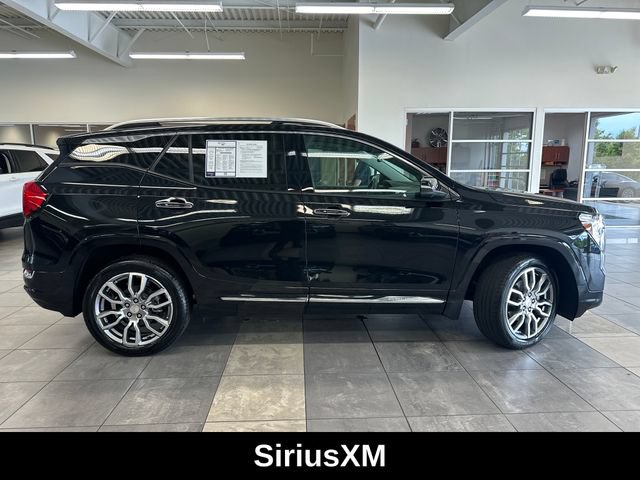 Used 2024 GMC Terrain Denali w/ Denali Premium Package AWD/4WD image 12