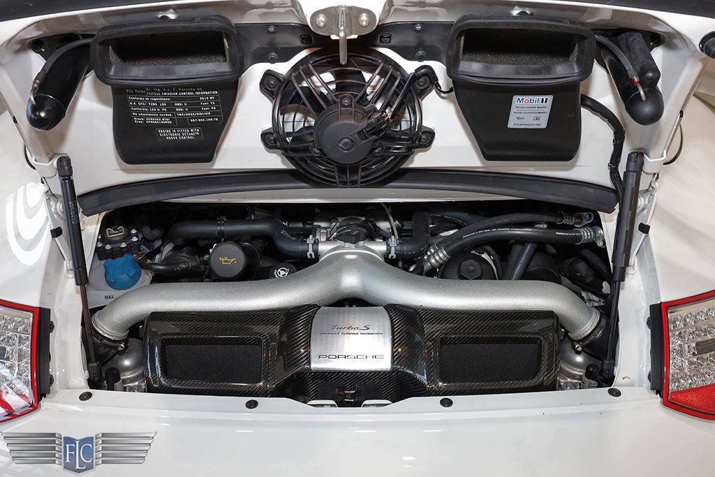 Used 2012 Porsche 911 Turbo image 33