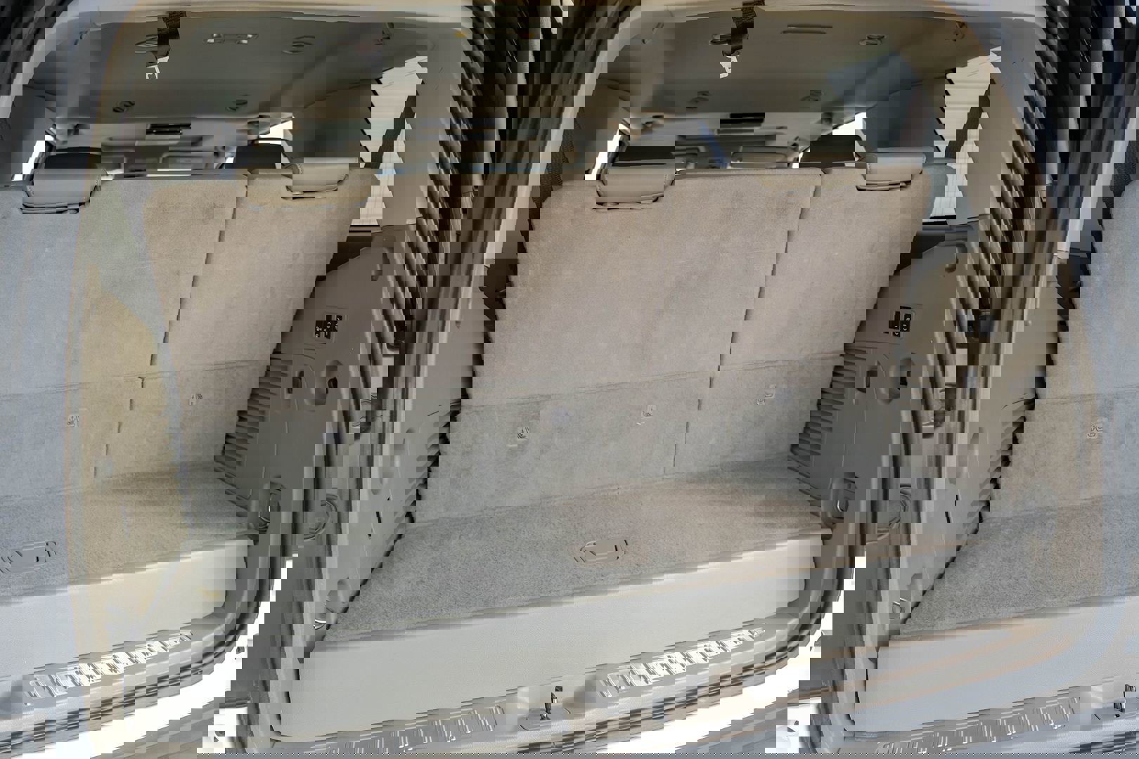 Used 2018 GMC Yukon SLT w/ Open Road Package image 50