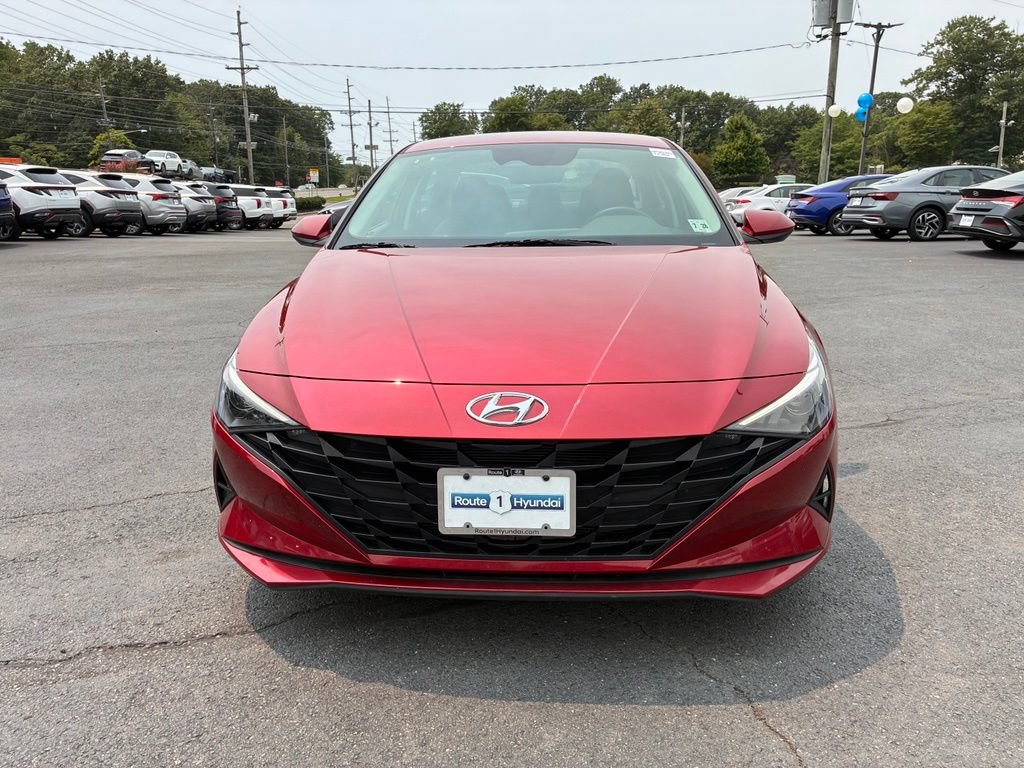 Used 2023 Hyundai Elantra SE FWD image 2