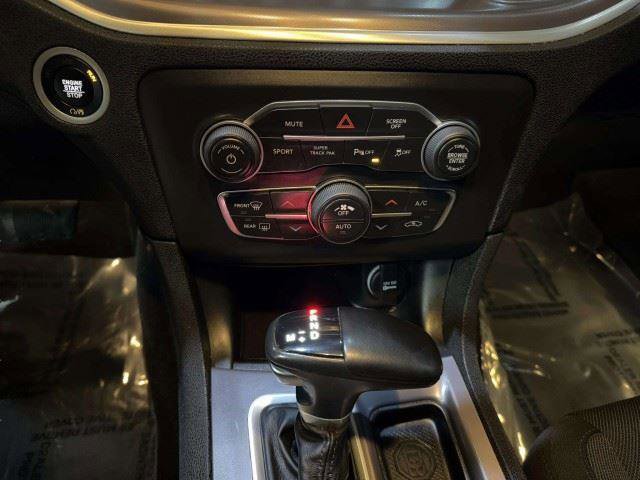 Used 2022 Dodge Charger SXT AWD/4WD image 30