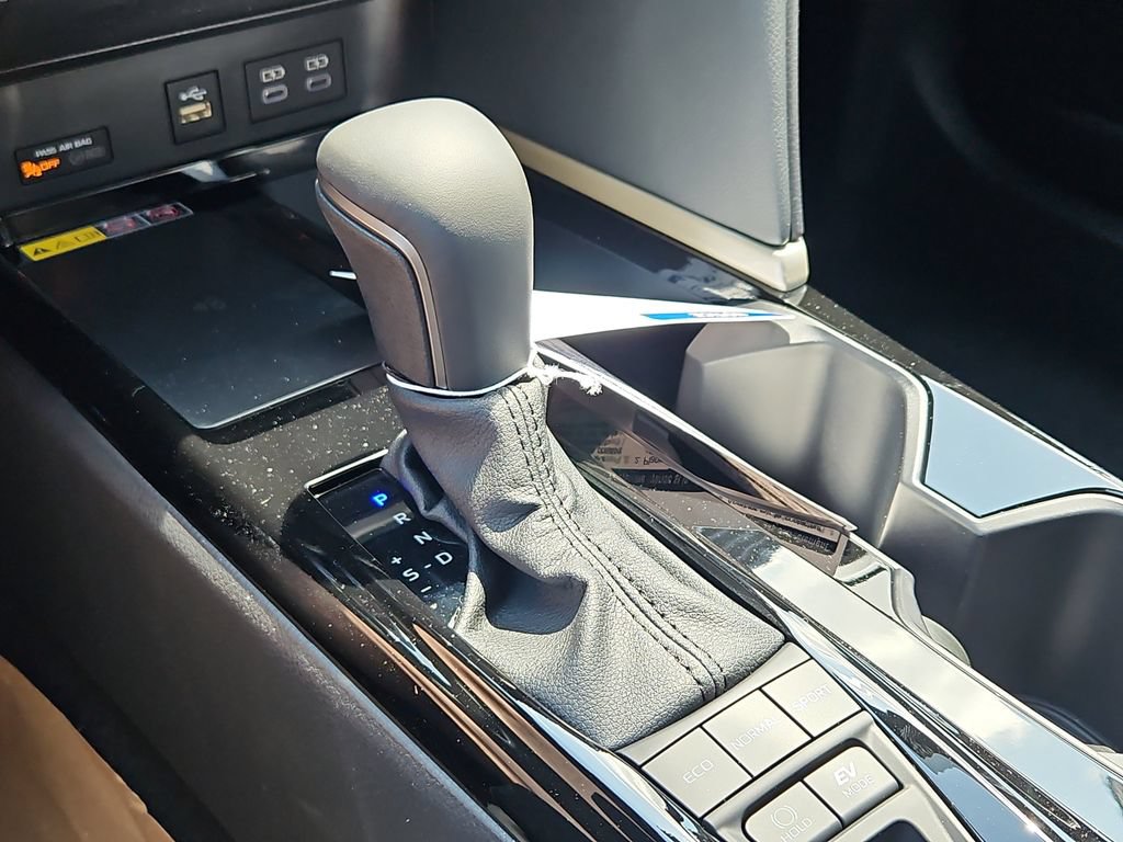 New 2026 Toyota Camry Hybrid AWD/4WD image 19