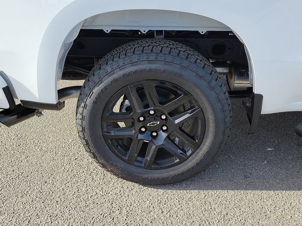 New 2026 Chevrolet Silverado 1500 Custom w/ Turbomax Blackout Package image 7
