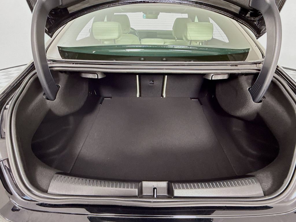 Used 2025 Mercedes-Benz CLA 250 4MATIC image 24