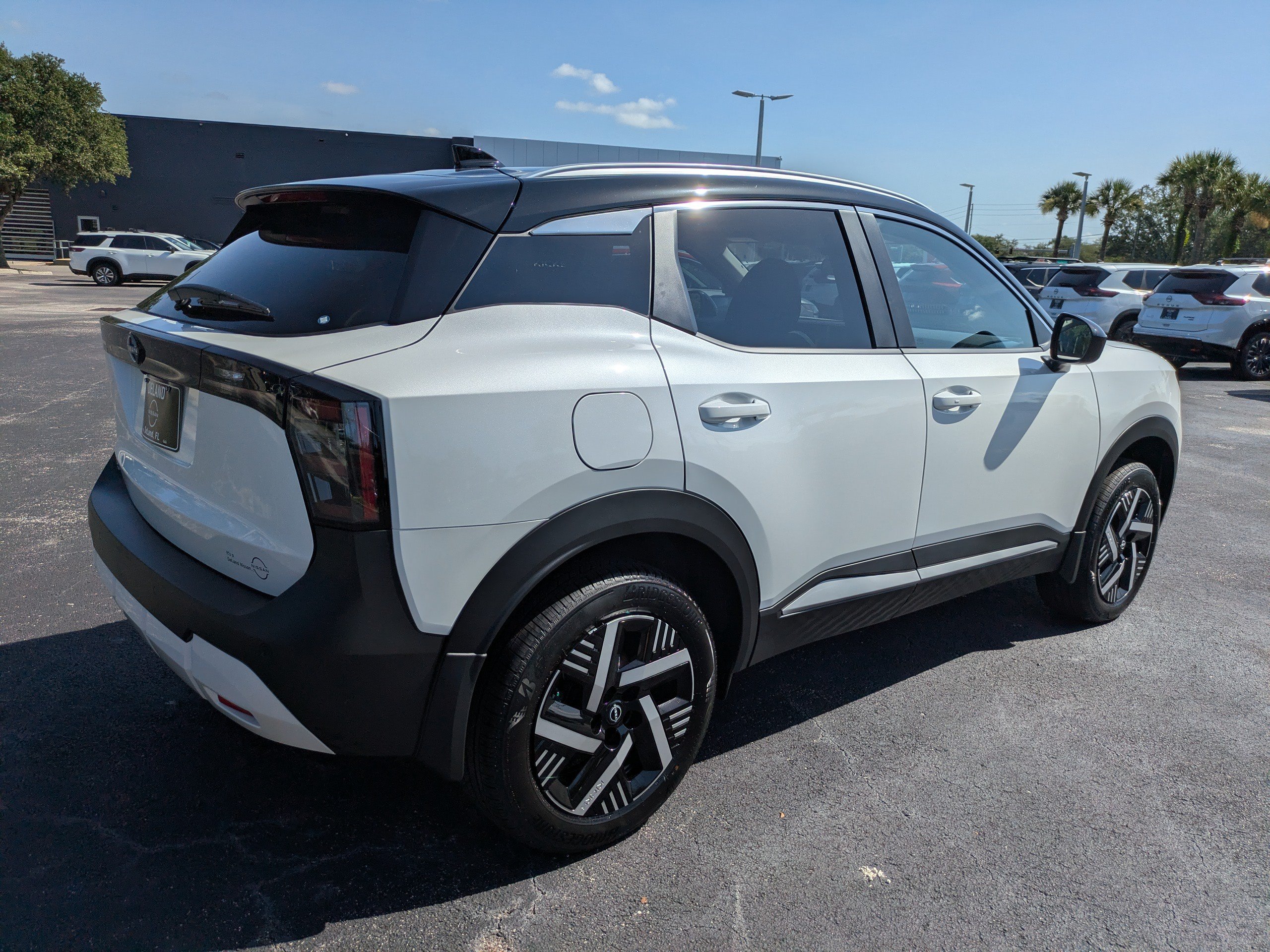 New 2026 Nissan Kicks SV w/ SV Premium Package FWD image 5