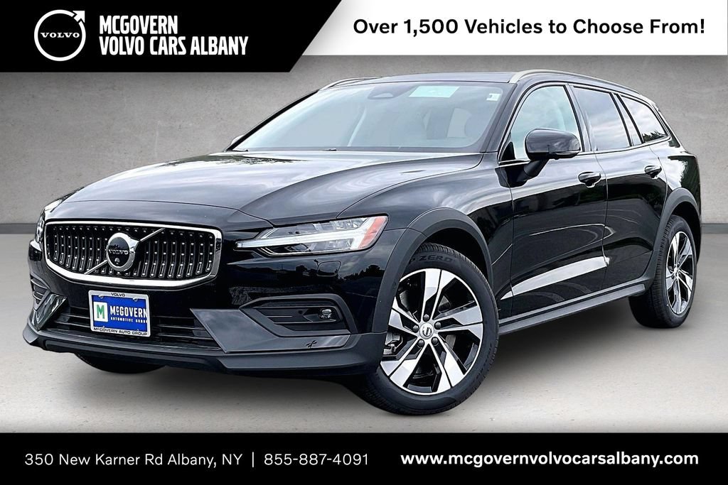 New 2026 Volvo V60 B5 Cross Country Plus w/ Climate Package