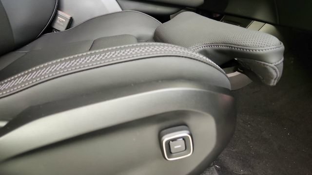 New 2026 Volvo EX90 Plus AWD/4WD image 38