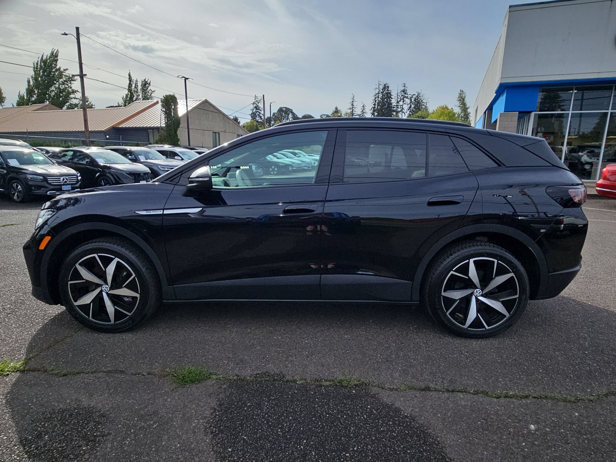 Used 2023 Volkswagen ID.4 Pro S AWD/4WD image 2