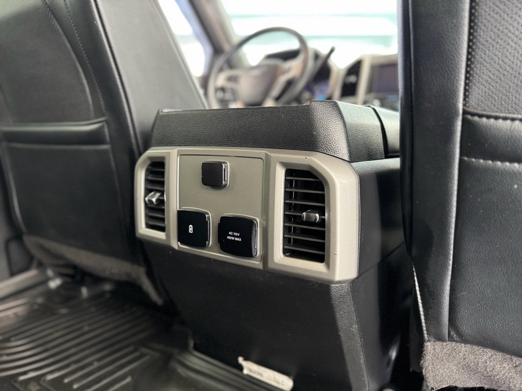 Used 2019 Ford F250 Lariat w/ Chrome Package image 40