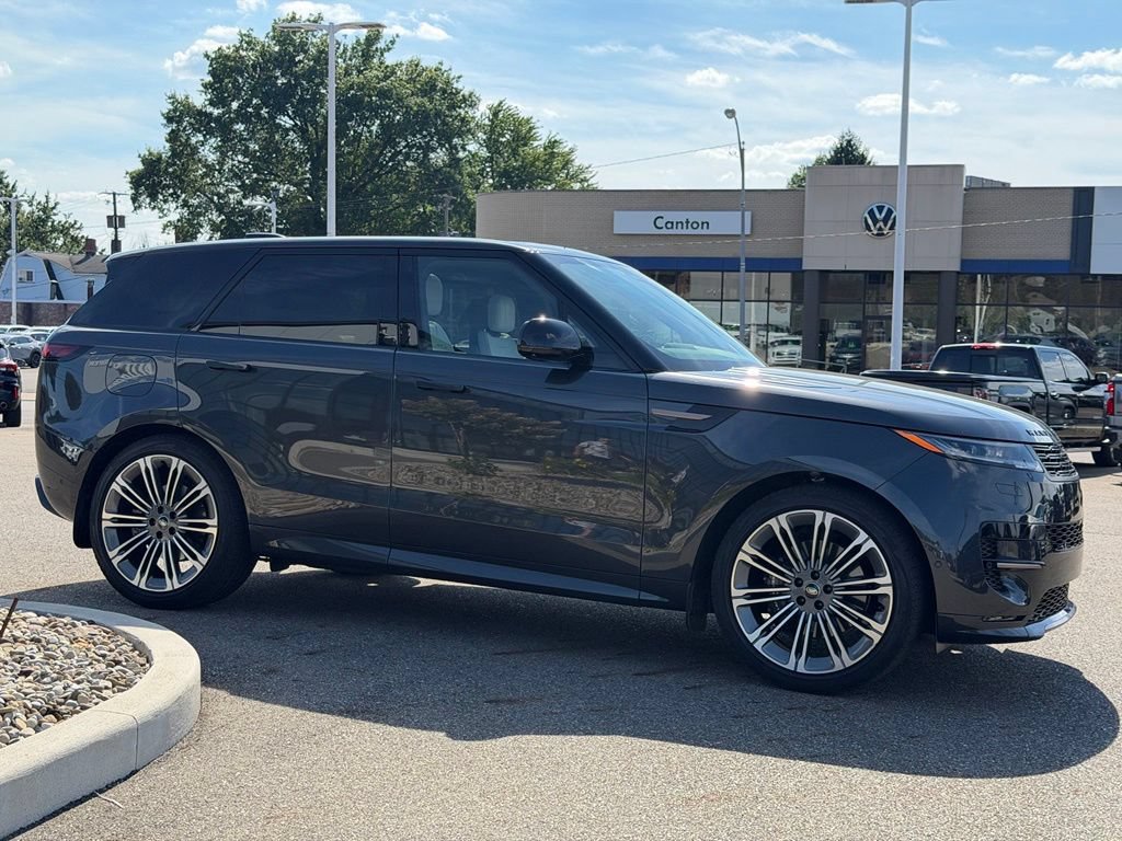 Used 2024 Land Rover Range Rover Sport Dynamic SE AWD/4WD image 6