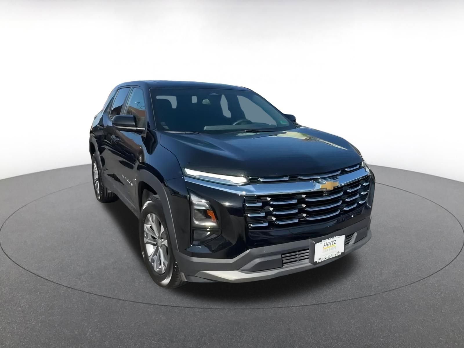 Used 2025 Chevrolet Equinox LT image 3