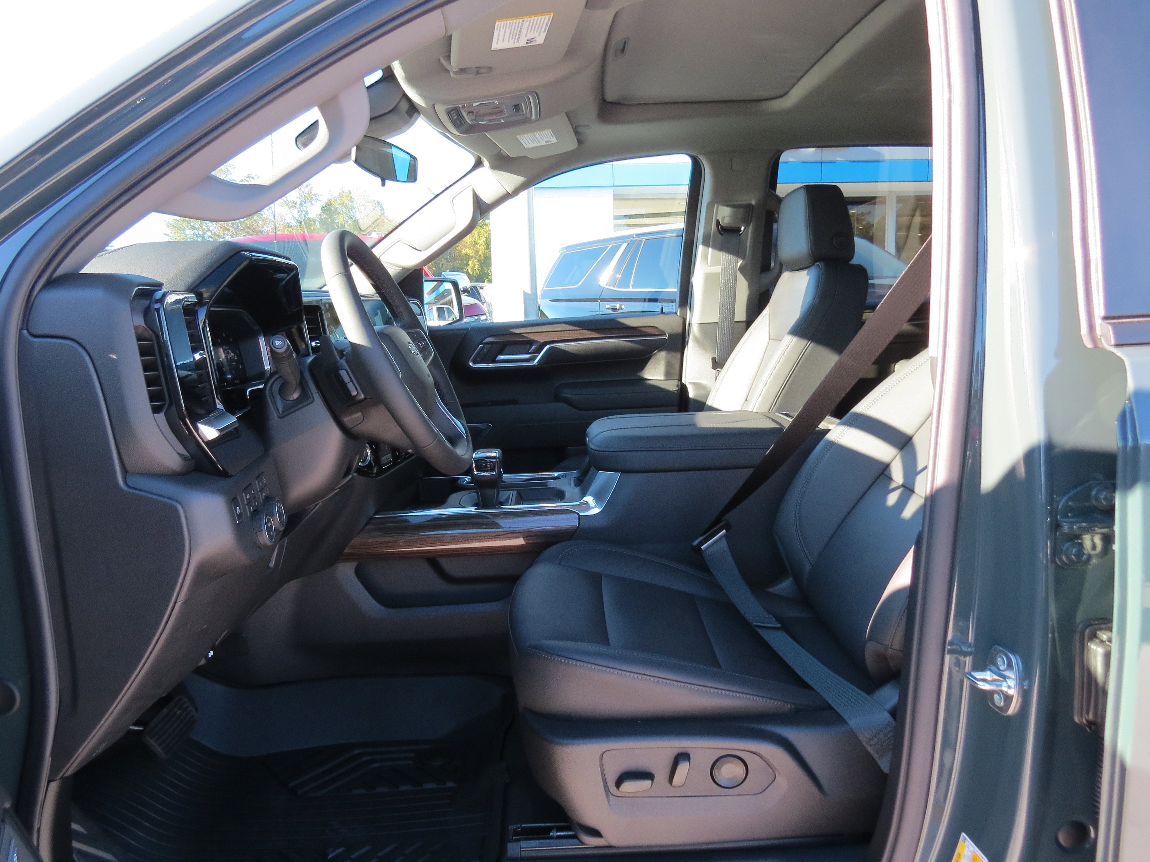 New 2026 Chevrolet Silverado 1500 LT Trail Boss w/ LT Trail Boss Premium Package image 14