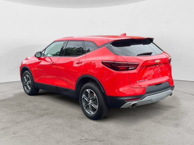 Used 2025 Chevrolet Blazer LT AWD/4WD image 3