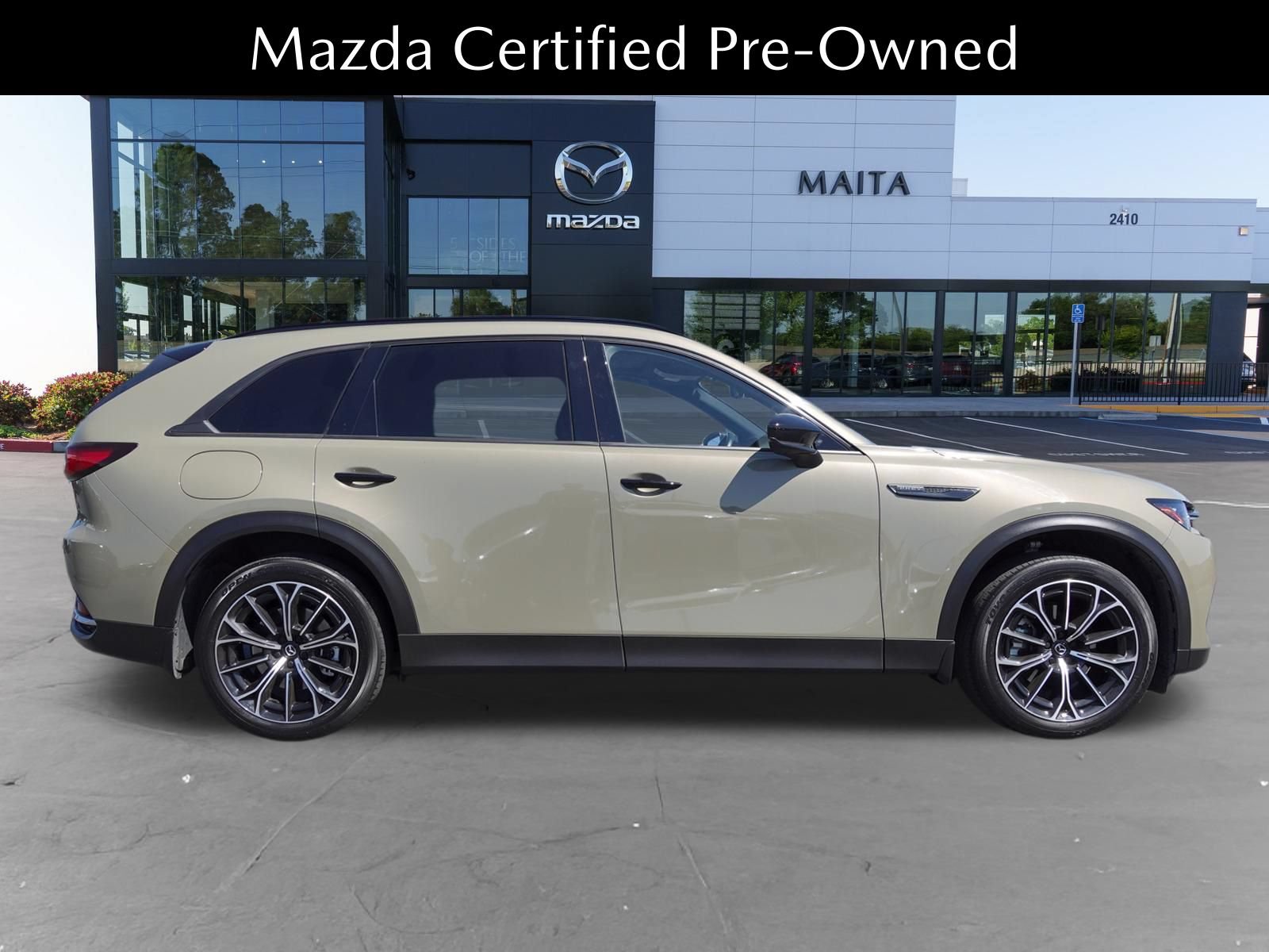 Certified 2025 MAZDA CX-70 Plug-In Hybrid w/ Premium Plus AWD/4WD image 2