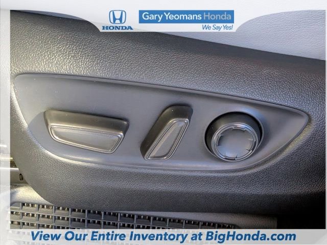 Used 2023 Toyota Sienna XLE image 21